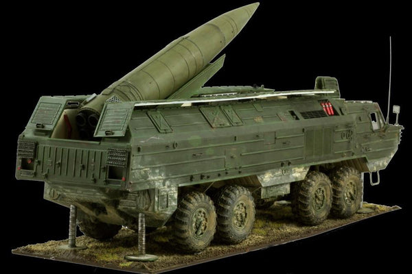 Hobby Boss 1/35 SOVIET SS-23 Spider Missle Kit