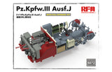 Rye Field Models 1/35 PzKpfw III Ausf J Tank w/Full Interior & Workable Track Links Kit