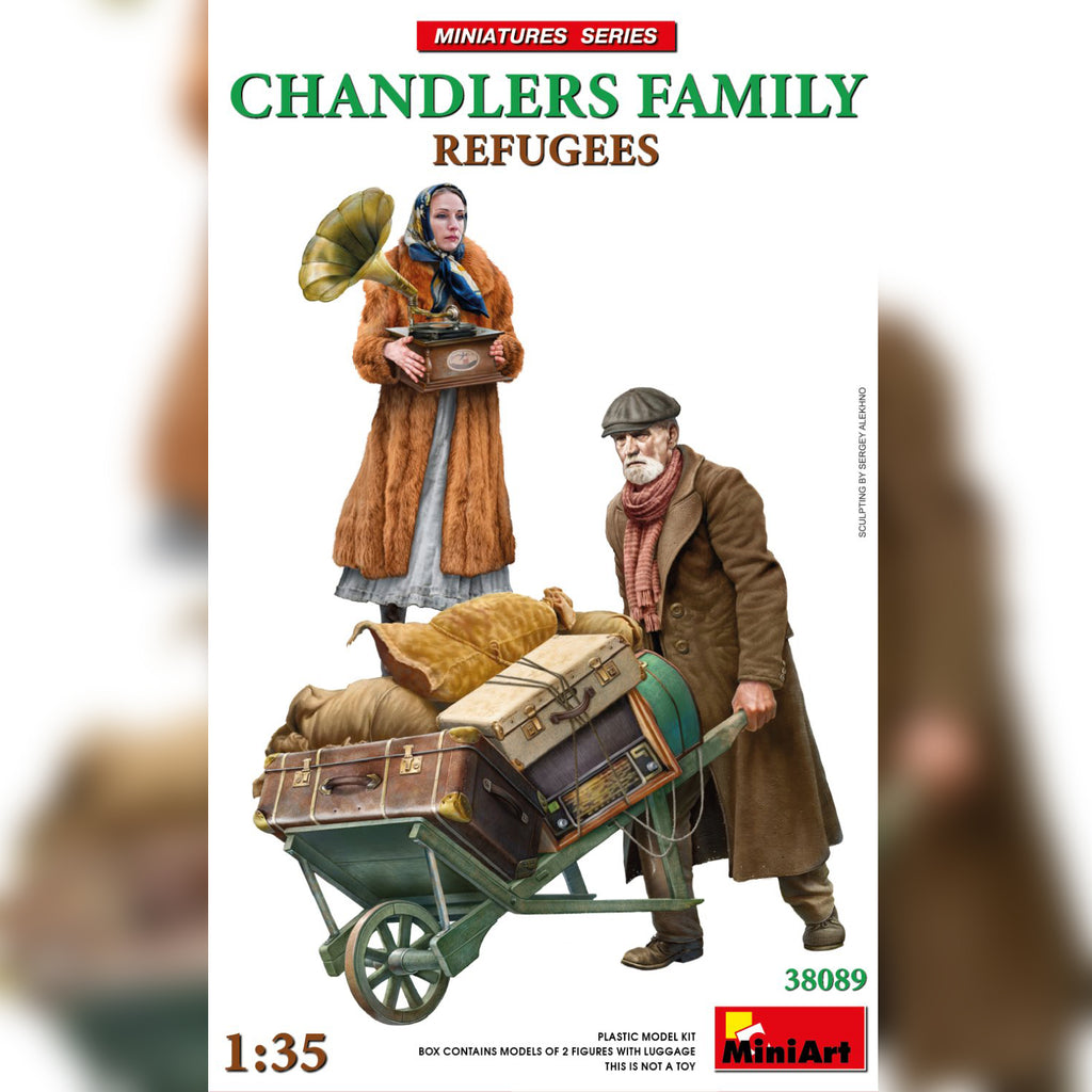 MiniArt 1/35 Refugees Chandlers Family (2) w/Cart & Luggage Kit