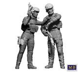 Master Box 1/24 Modern War Route Change Elite Unit Male & Female Soldiers Kit