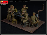 MiniArt 1/35 Dinner on the Front: Soviet Soldiers (5) w/Furniture & Accessories Kit