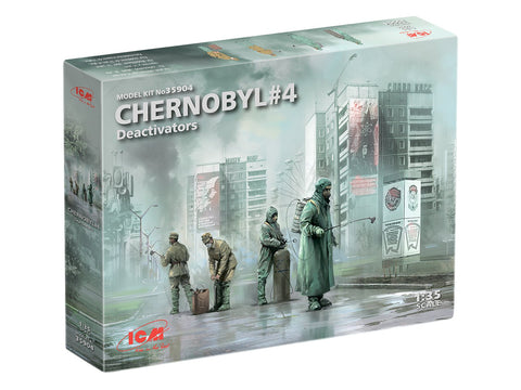 ICM 1/35 Chernobyl #4: Deactivators Diorama Set (4 figures, base, background) Kit