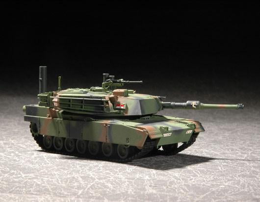 Trumpeter Military Models 1/72 US M1A1 Abrams MBT Kit