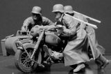 Master Box Ltd 1/35 German Motorcyclists WWII Era (4) Kit