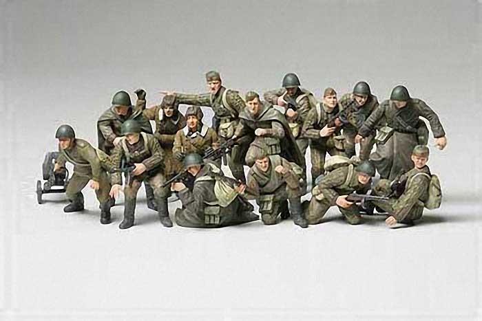 Tamiya Military 1/48 WWII Russian Infantry & Tank Crew (14 Figures) Kit