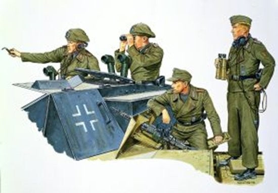 Dragon Military 1/35 German Sturmartillerie Tank Crew 1940-45 (4) Kit