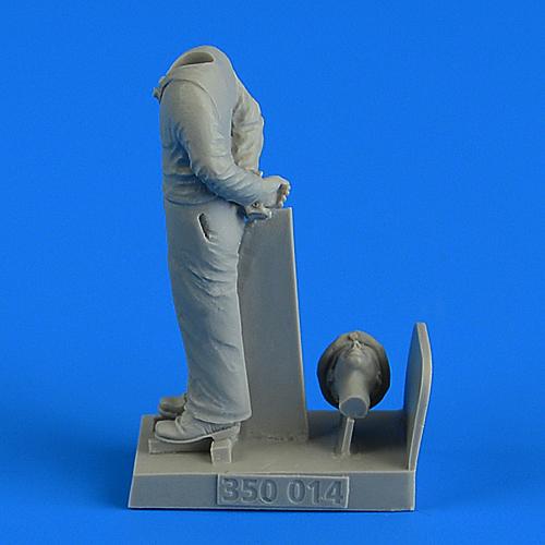 Aerobonus 1/35 WWII German Schnellboat Kriegsmarine Ceremony Sailor #2 Kit