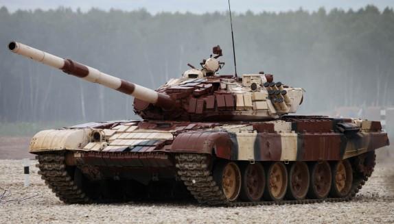 Trumpeter Military Models 1/35 Russian T72B1 Main Battle Tank w/Kontakt-1 Reactive Armor (New Variant) Kit